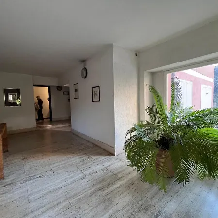 Apartment Monolocale A Mostacciano Rome