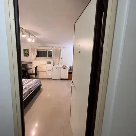 Monolocale A Mostacciano Apartment *