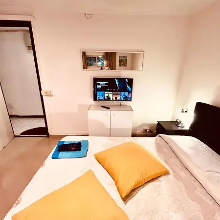 Apartment Monolocale A Mostacciano Rome